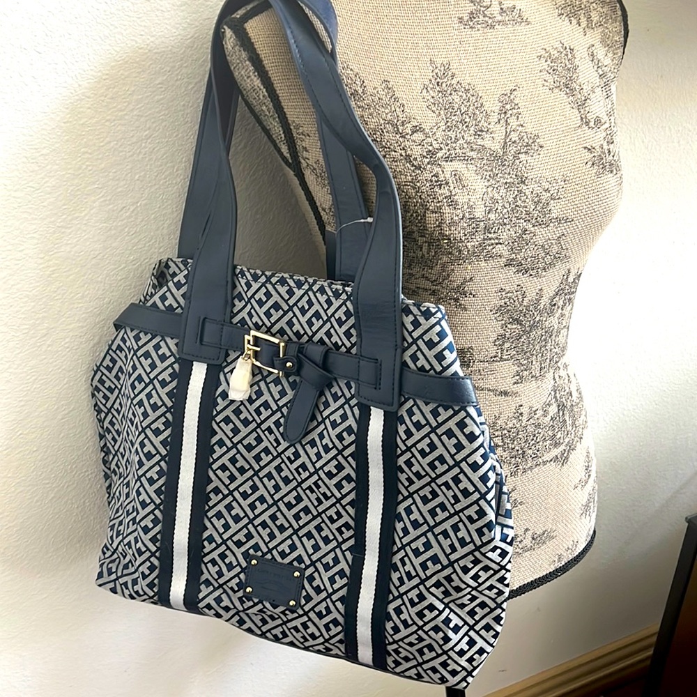 Ladies Tommy Hilfiger Tote